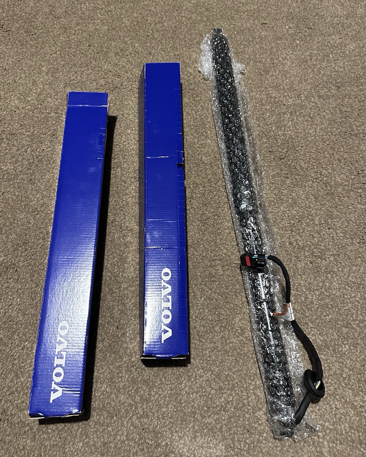 Genuine Volvo XC40 2019-2022 Left Tailgate Strut