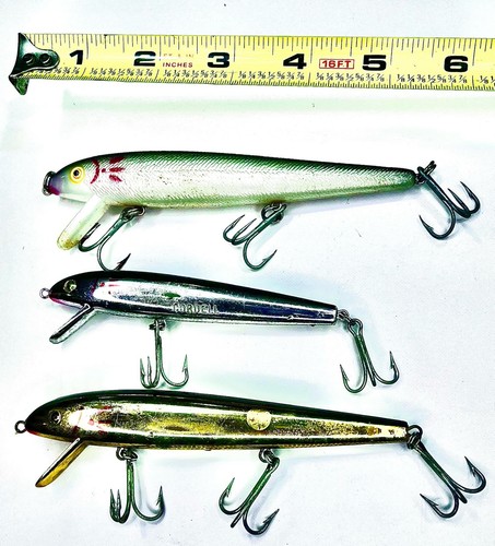 Vintage (3) Cotton Cordell Red Fin Lures Great Condition Shad, Gold & Silver - Picture 2 of 10