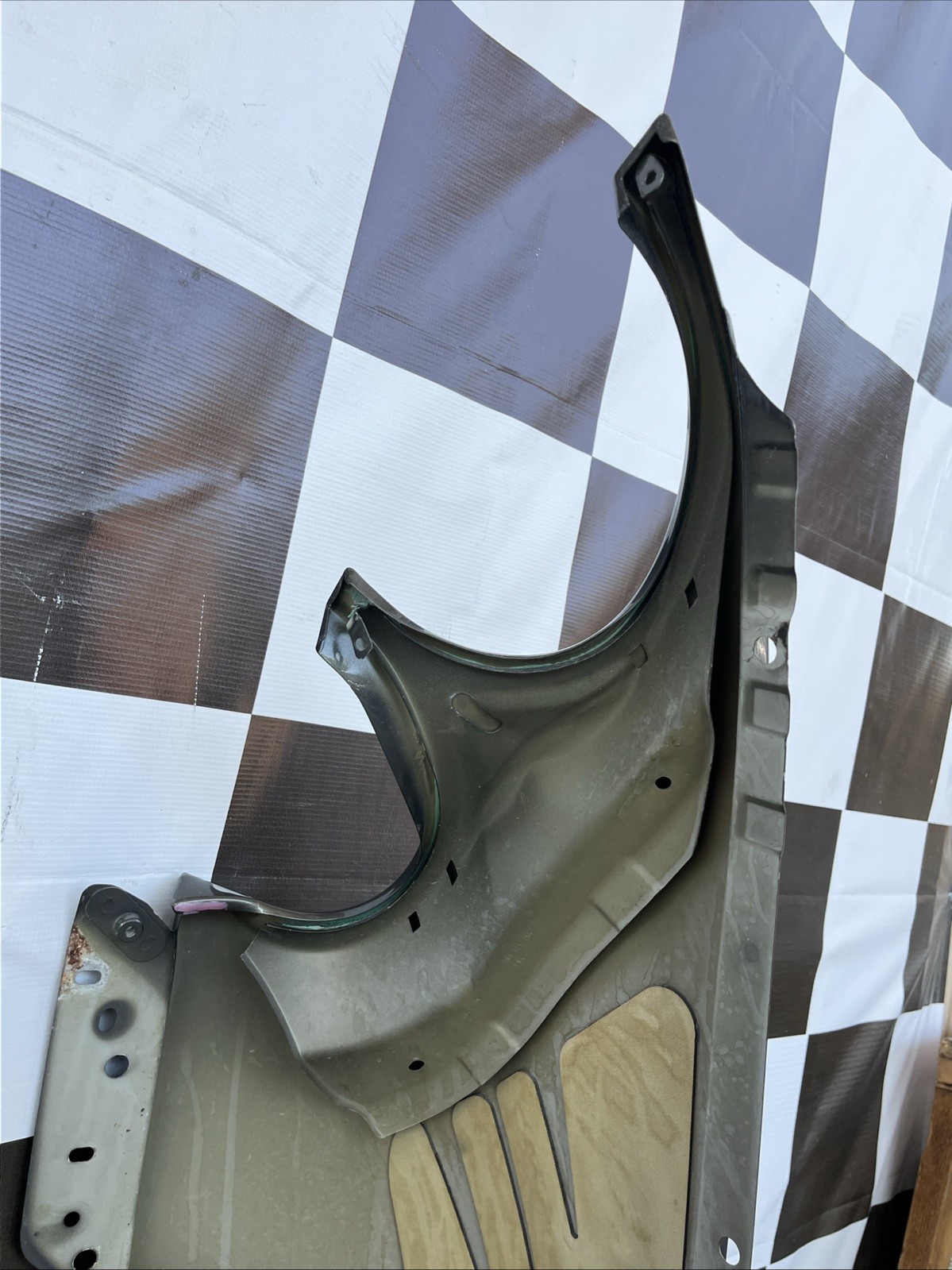 2003-2011 Bentley Continental Gt Right Side Fender Used Oem 3W8821022P