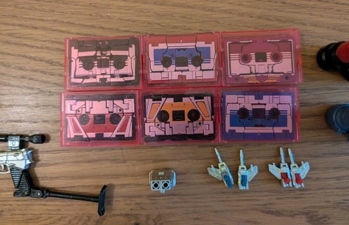 Transformers THF-01J Sonicwave with 6 Cassettes. masterpiece Soundwave - Picture 7 of 10