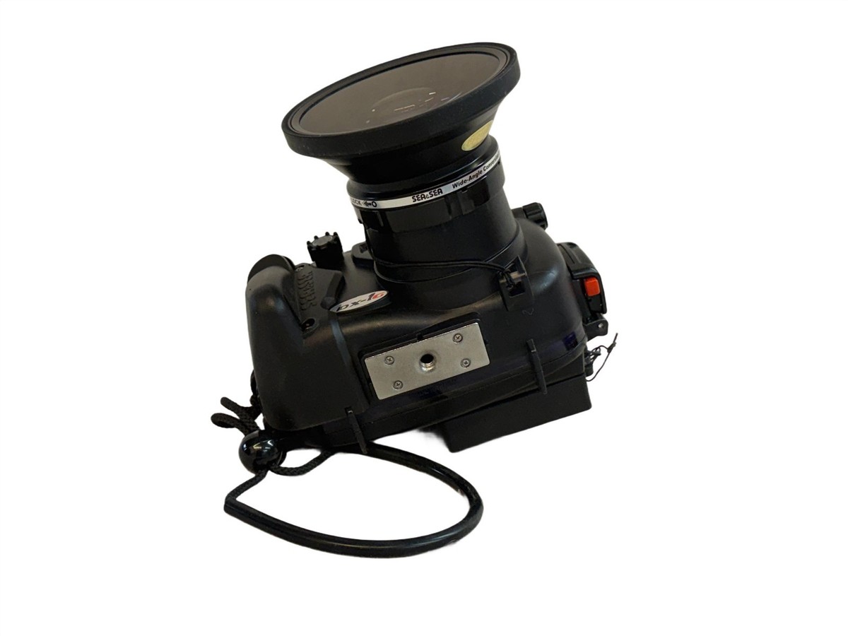 Sea & Sea DX-1G Camera, Underwater Housing Shroud w/ Strobe and