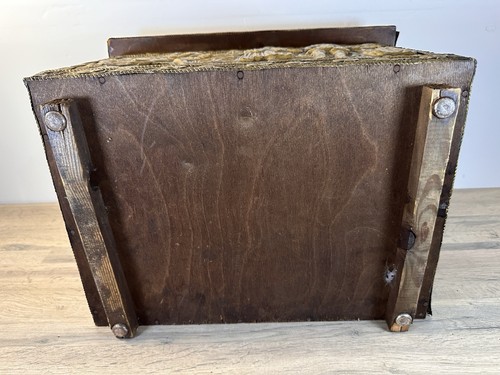 Stunning Antique Brass Embossed Log Coal Box Excellent Condition - Picture 11 of 11
