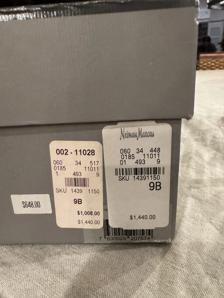 Tacones de gamuza negros Tom Ford con detalle de cremallera delantera Foto 4 de 4