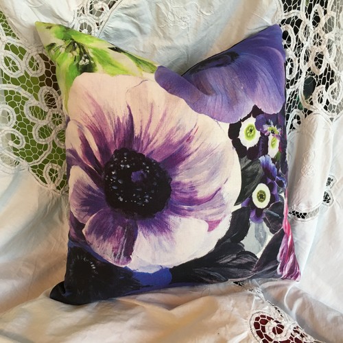 DESIGNERS GUILD FABRIC ORIANA CROCUS CUSHION COVER DESIGN AS SEEN 45X45CM - Picture 2 of 3