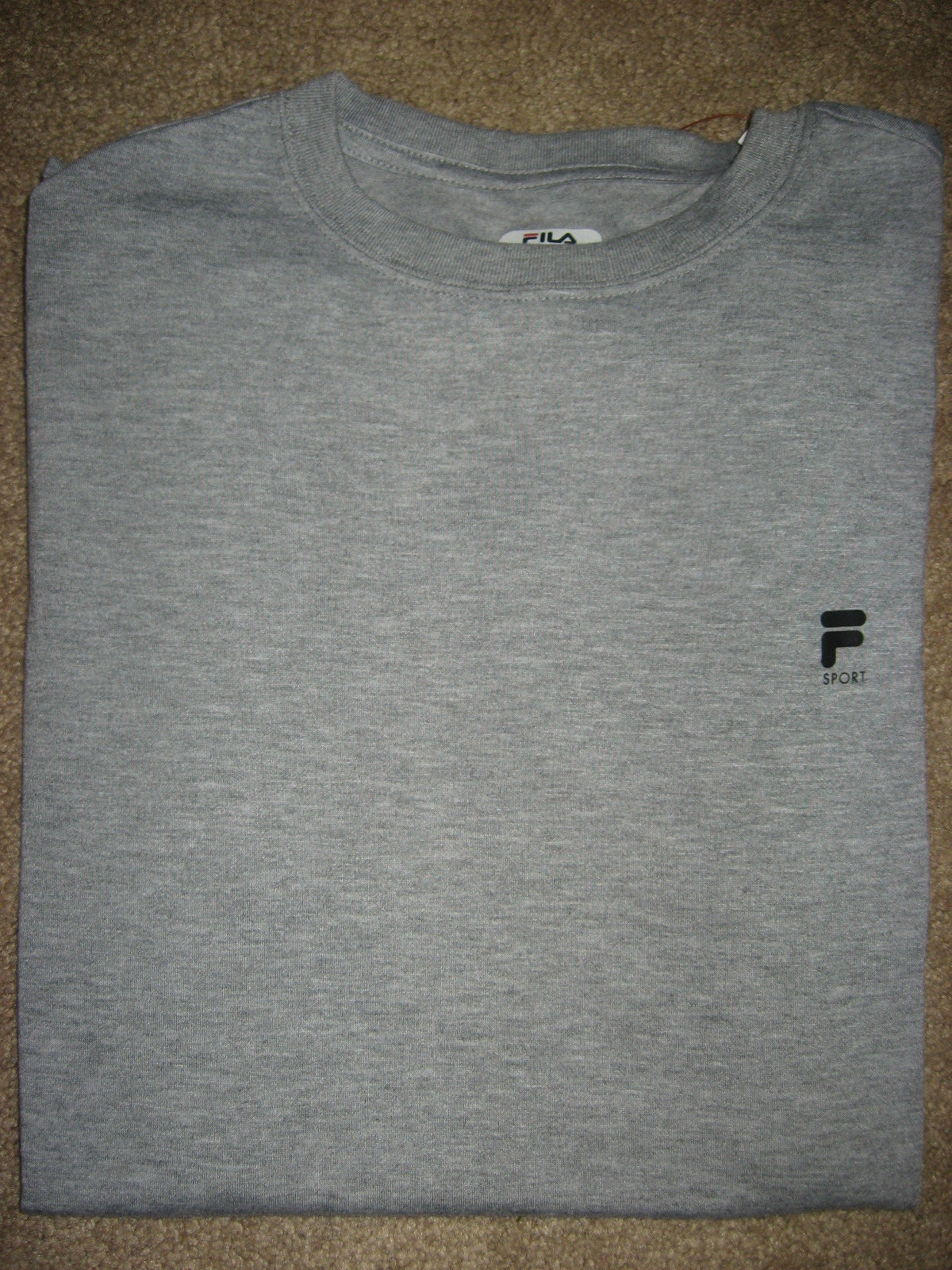T shirt uomo FILA grigia elasticizzata piccola nuova con etichetta