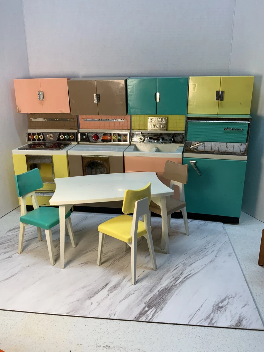 Vintage Barbie Deluxe Reading Dream Kitchen | eBay