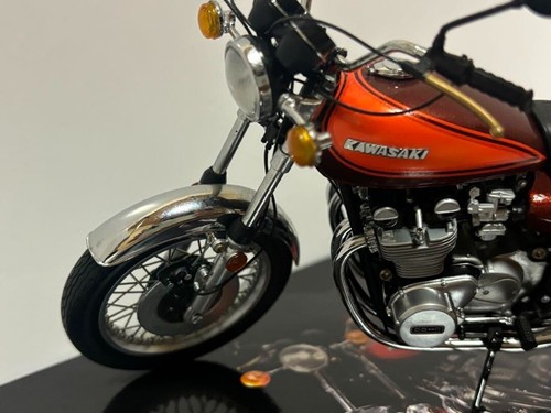 Kawasaki ZⅡ 750RS 1/12 scale made by Minichamps Candy Brown/Orange from Japan - Picture 10 of 15