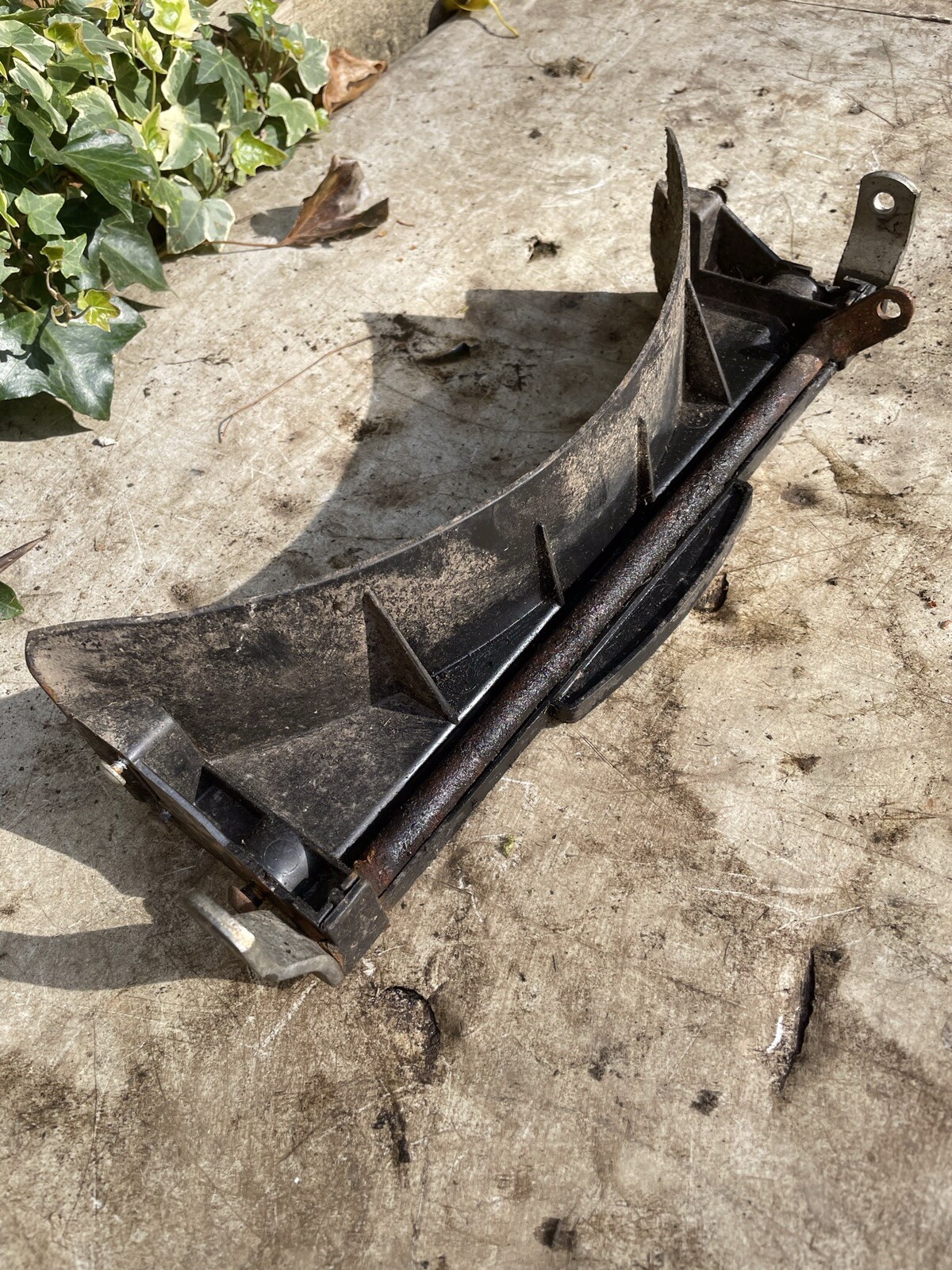 Front Grass Deflector & Axle 2017 Mountfield SP454 Petrol Mower WB45 Engine (70)