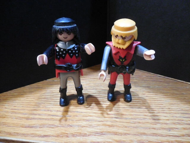 Lot of 2 1993 Geobra Playmobil Figures Medieval Knight Castle