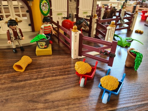 PLAYMOBIL, Country, Großer Reiterhof mit Paddocks 5221 und weitere Sets - Bild 10 von 23