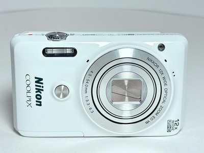 30日31日限定価格！美品！Nikon COOLPIX S6900 ホワイト Nikon Coolpix S6900 stands up as yet another selfie camera