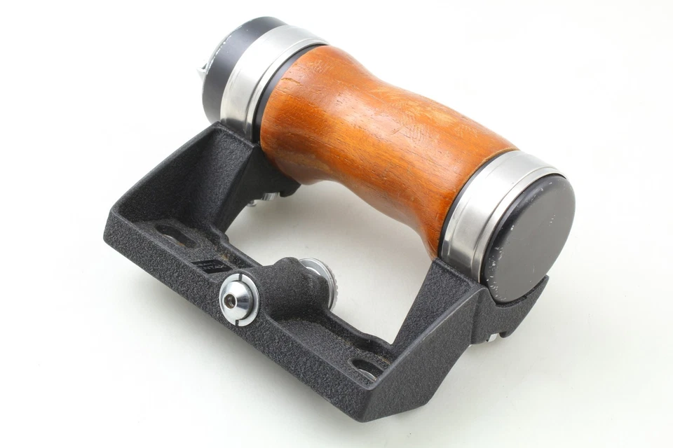 [Near MINT] Asahi Pentax Wood Hand Grip For Pentax 6x7 67 II From JAPAN - Image 2 of 4