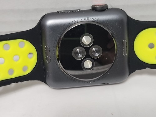 Apple Watch FOR PARTS ONLY Lot of 3 AS-IS UNTESTED - 第 5/6 張圖片