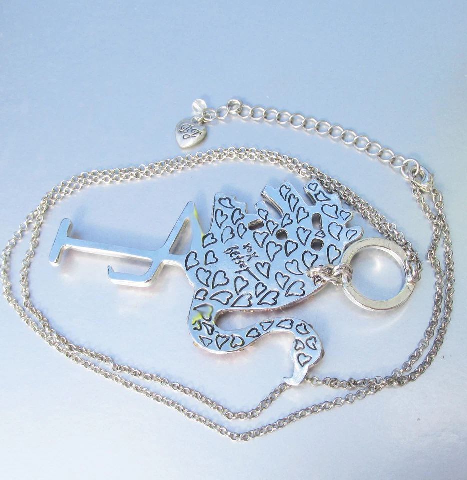 RARO Betsey Johnson Enorme Collar Largo Tono Plata Estrás Rosa FLAMINGO Foto 3 de 4