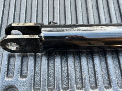 Tennant 04431 , Hydraulic Cylinder - Picture 2 of 7