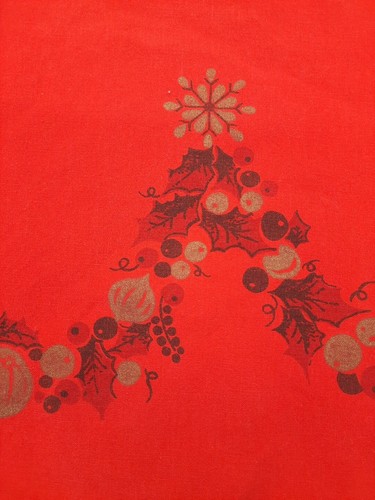 MCM Festive Christmas Tablecloth Red w/Fruit Snowflakes Metallic Gold 50"x62" - Picture 11 of 13