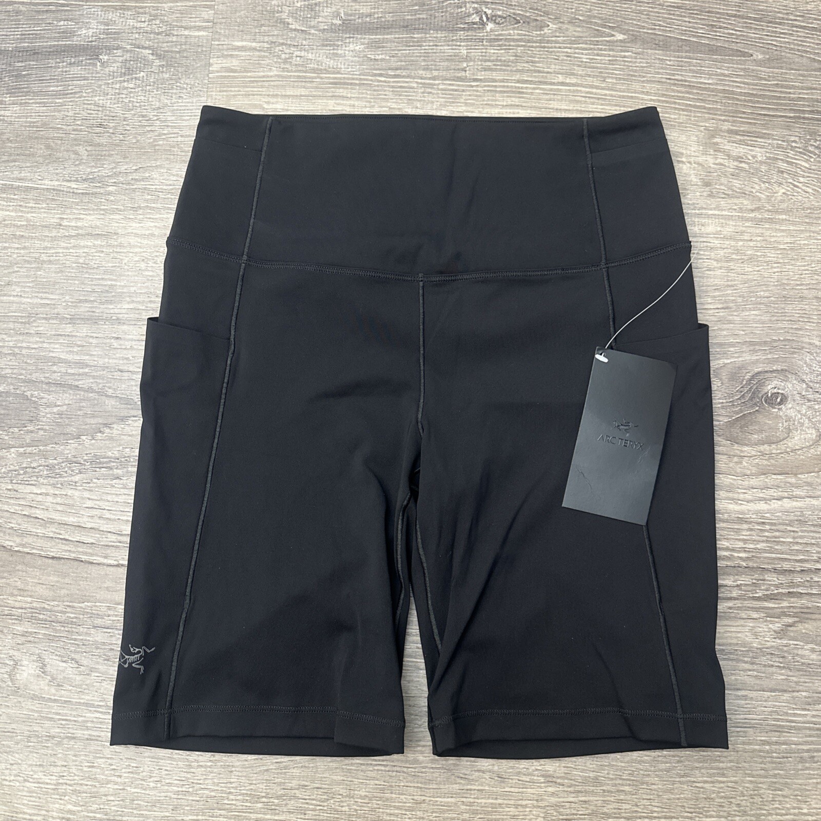 Arc'teryx donna Essent corto a vita alta 8" taglia 10 nero nuovo con etichetta