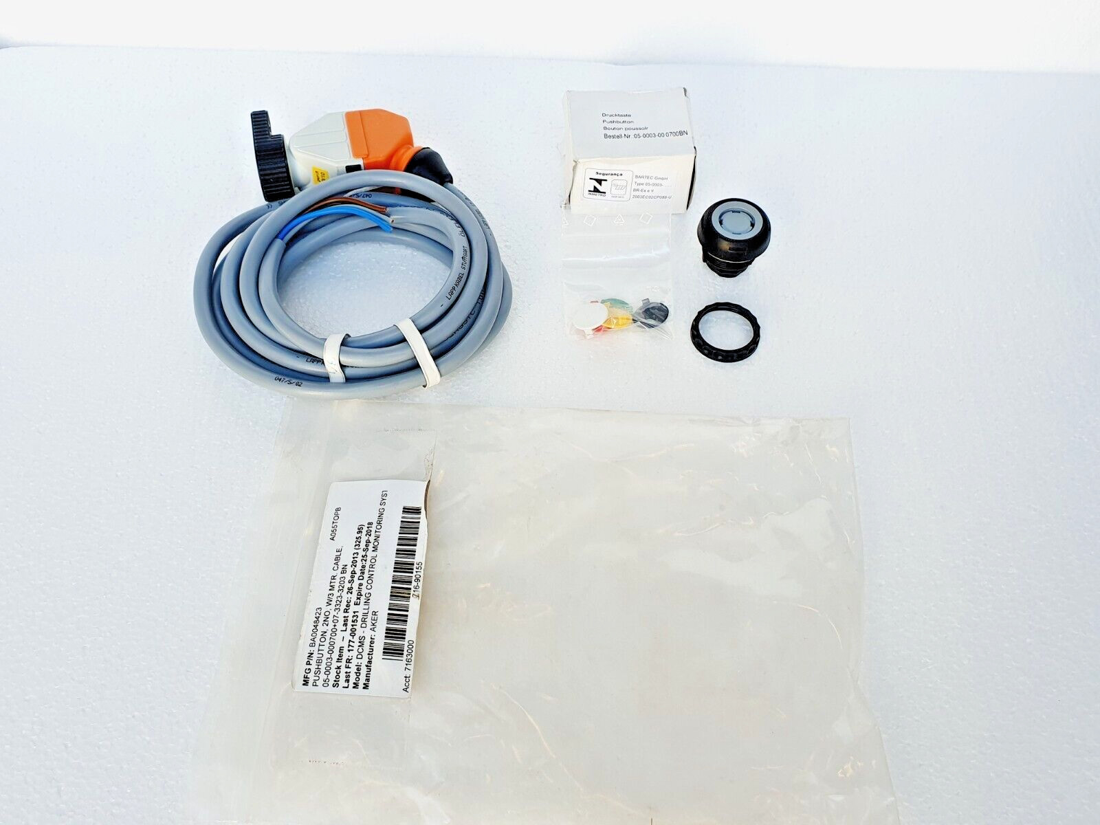 BARTEC 07-3323-3203 Pushbutton Contact Switch Module # NEW