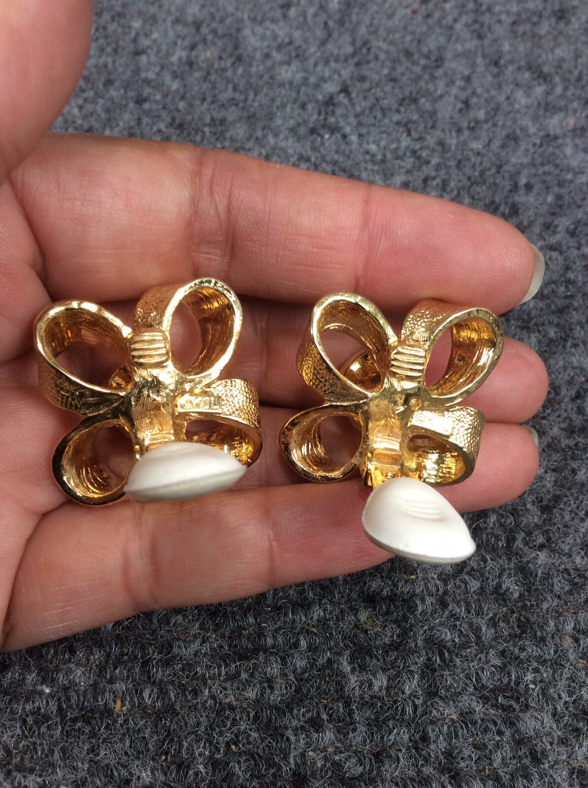 Statement vtg KJL Kenneth Jay Lane bow knot  gold… - image 4