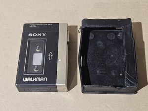 - Yahoo!オークション WM-3 walkman(ウォークマン) 動作品　Sony 「ソニー wm-3」の落札相場・落札価格 ウォークマン ポータブルプレーヤー