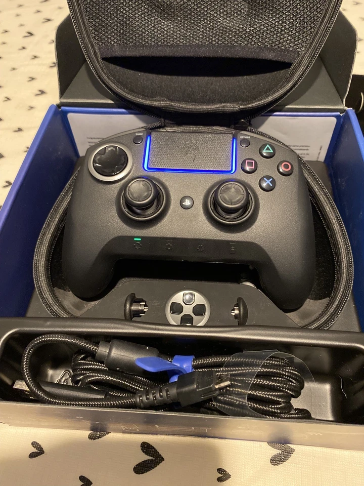 Razer Raiju Ultimate controller for PS4 - Repair required. - Image 3 of 4