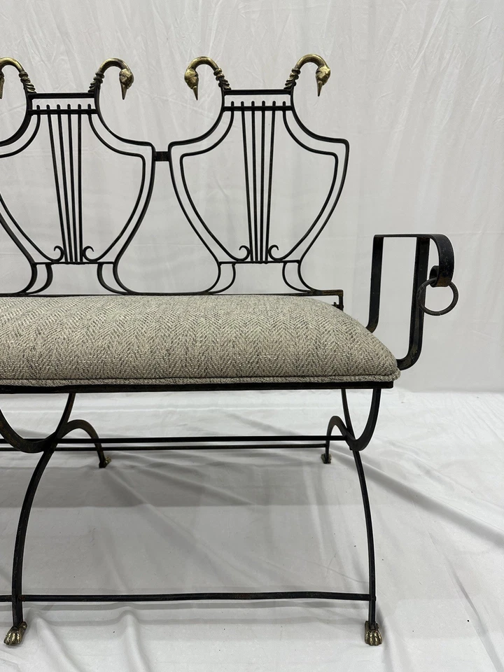 Banco con cabeza de cisne trasero de lira Maison Jansen Foto 3 de 4