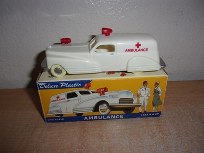 Plastic Dimestore Dreams Panel Van Ambulance 1:43