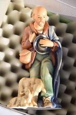 Goebel Hummel Standing Shepherd with Sheep Nativity Figurine 214/F — listing 4