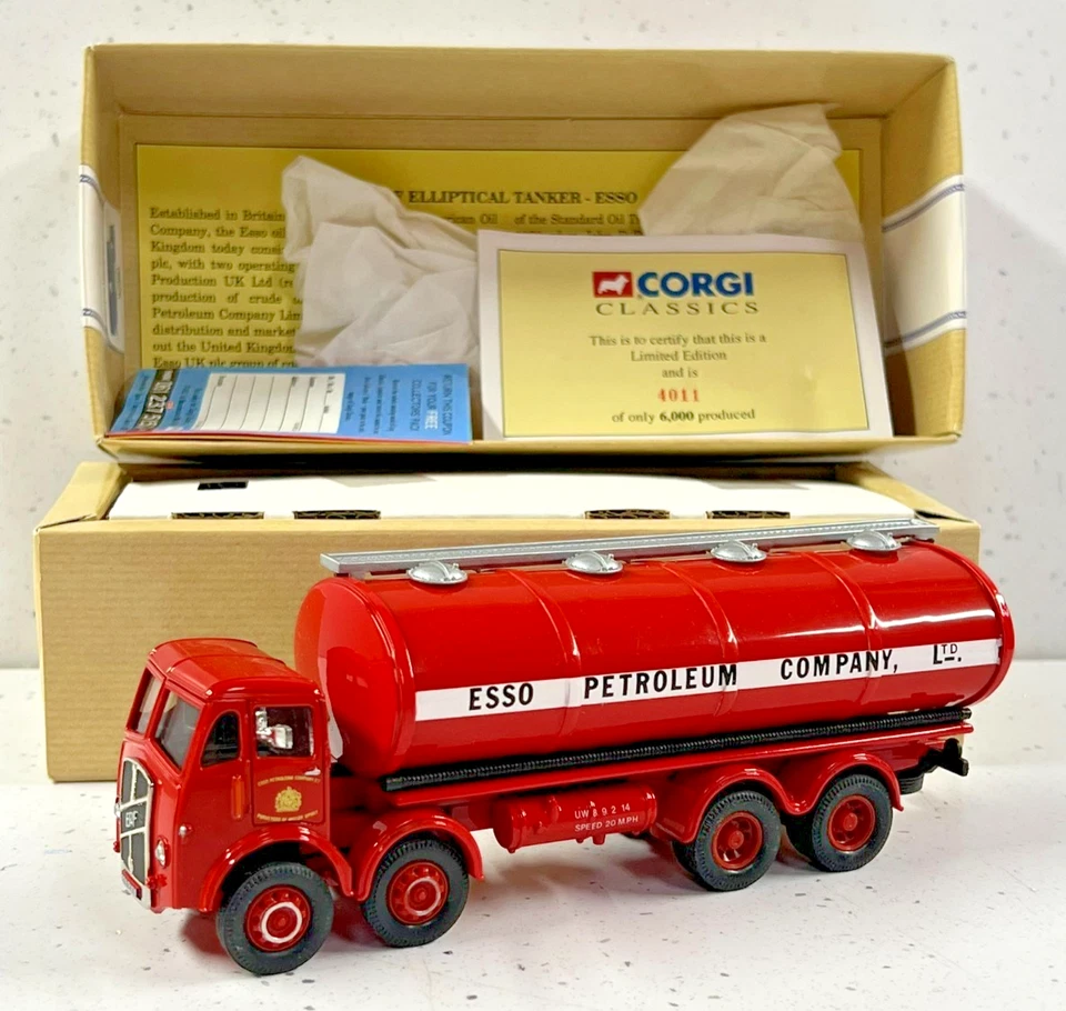 Corgi Classics 97980 ERF 8 Wheel Elliptical Tanker ESSO Petroleum Co - Boxed - Image 4 of 4