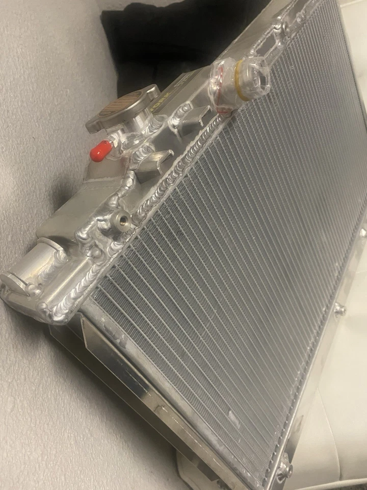 Aluminum Radiator For Toyota Celica GT4 ST202 ST205 3S-GTE 2.0L Turbo 1993-1999 - Image 3 of 4