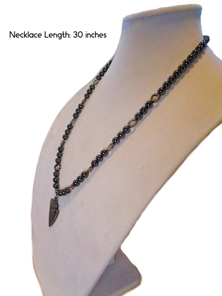 Ожерелье с резным наконечником стрелы - уникальные мужские подарки - ожерелье с серебряной подвеской в виде волка - Изображение 4 из 4