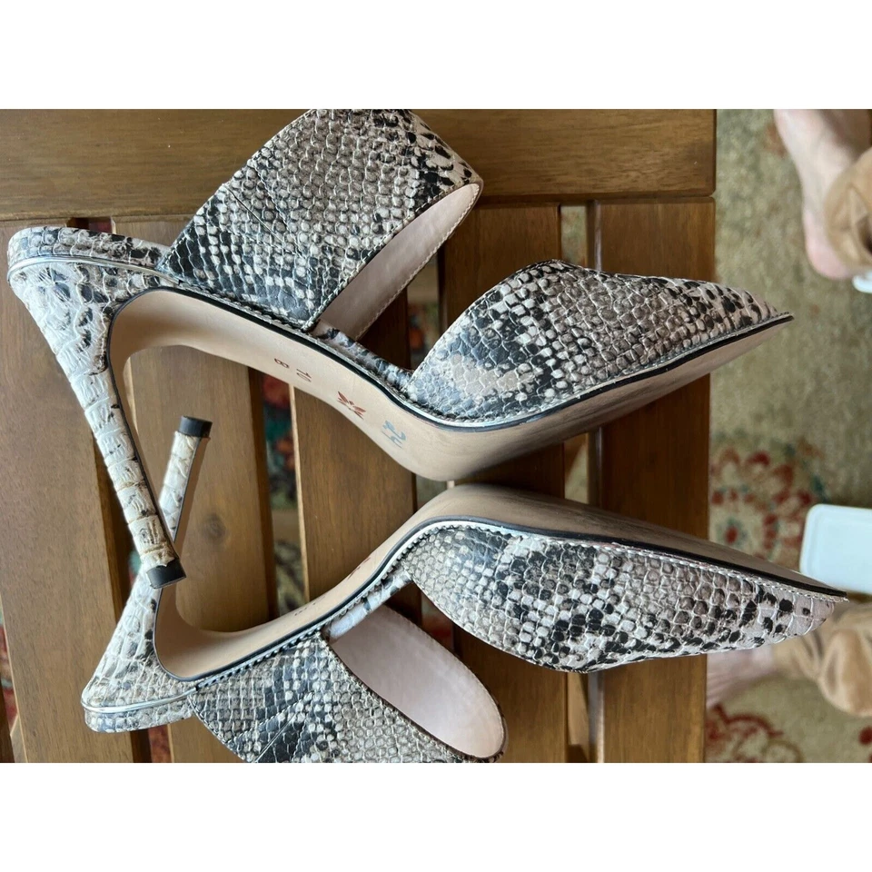 Sandalias Hilary BCBG Estampado Serpiente Puntera Punta de Agujero Talla-10 B, Acento Plateado Foto 2 de 4