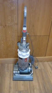 Dyson DC14 HEPA All Floors, neuer Motor, , Bürstenleiste, Schlauch. 12mm gtee (2011)