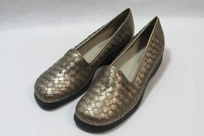 size 11 wide womens shoes