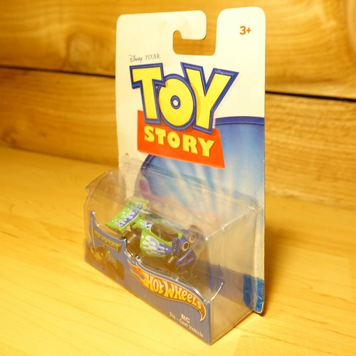 Disney Pixar 2010 Hot Wheels Toy Story Die-cast RC Character Car - Swanky Barn - Picture 6 of 12
