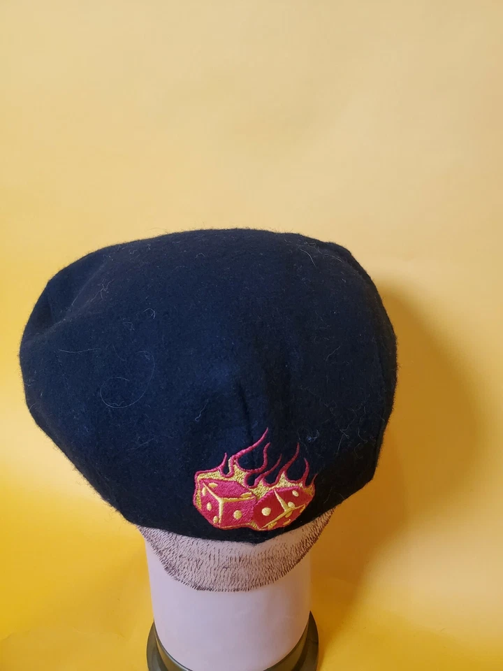 Boina de Colección Hard Rock Hotel Negra Unisex Talla S Bordada Dados Fuego Hecha en EE. UU. Foto 3 de 4