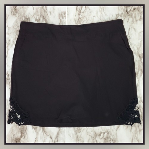 ATTYRE New York Women's 20W Black Skirt 