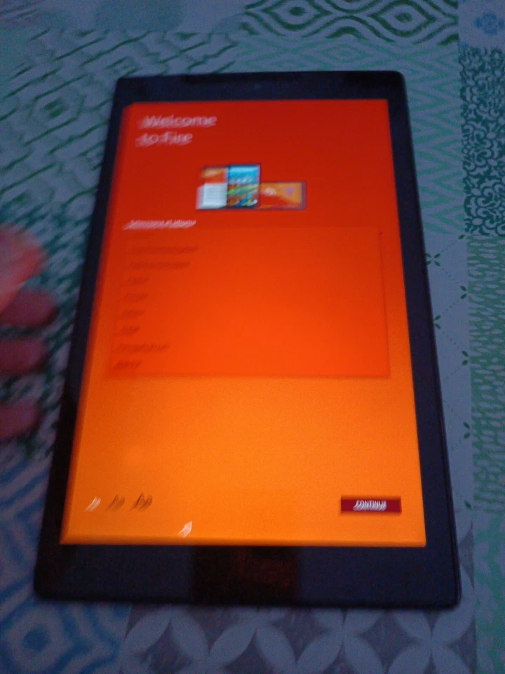 Amazon Kindle Fire HD 10 Tablet 7th Generation 64GB SL056ZE 10" - Imagen 2 de 4