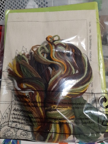 Vintage Avon Creative Needlecraft OWL MATES Pillow Crewel Embroidery Kit NOS - Picture 2 of 6