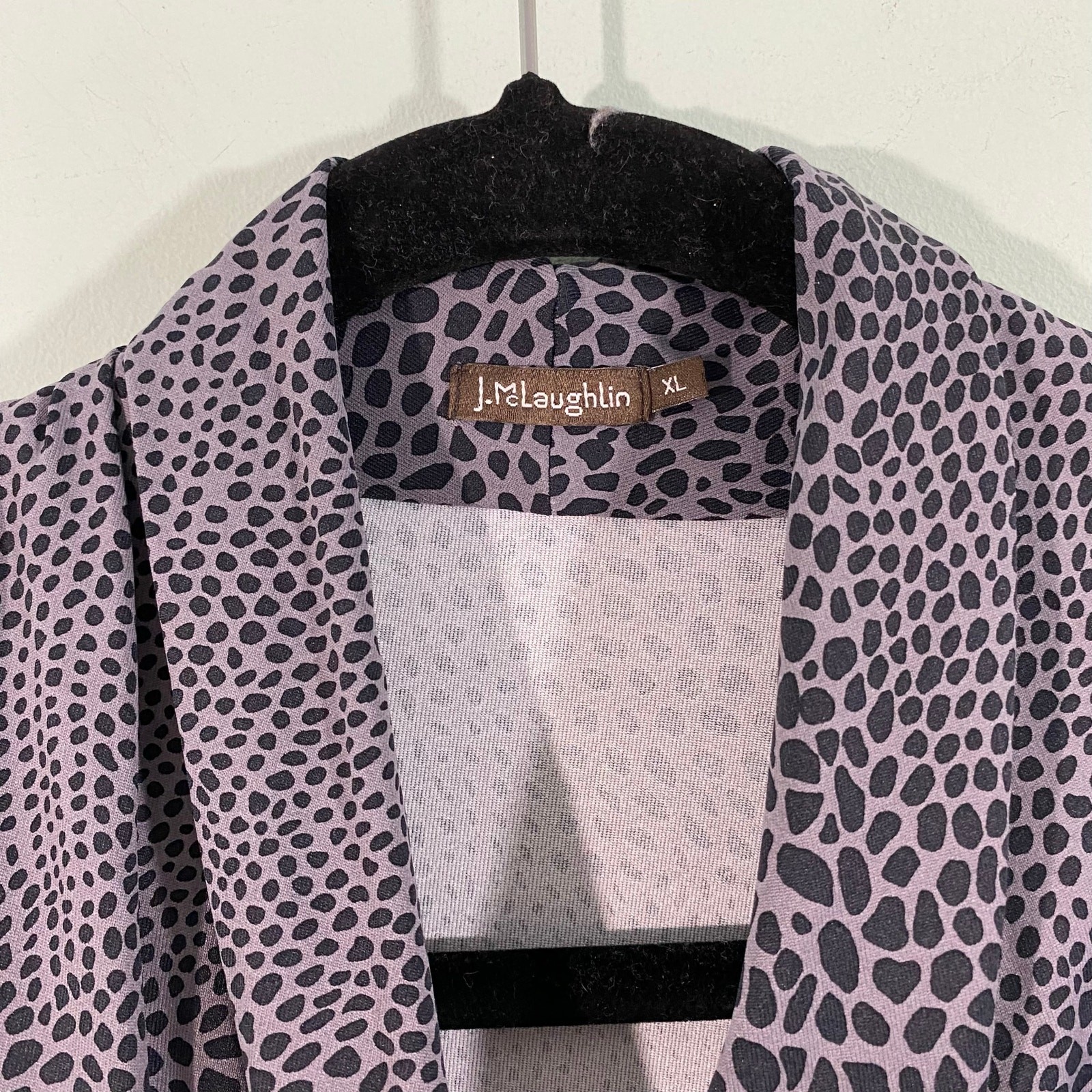 J. McLaughlin Grey Python Print Catalina Cloth Pa… - image 4