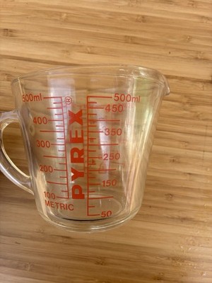 Pyrex 2 Cup Glass Liquid Measuring Cup Clear w/ Red Markings Handle Pour Spout
