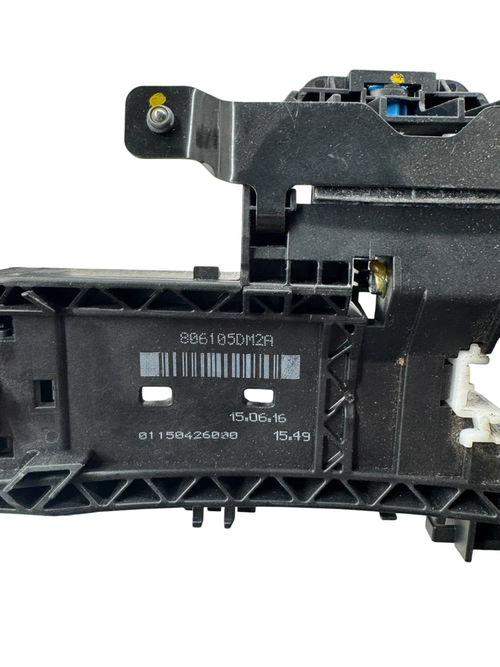 Manija de puerta exterior delantera derecha Infiniti QX30 2017-2019 OEM 01150426000 Foto 2 de 4