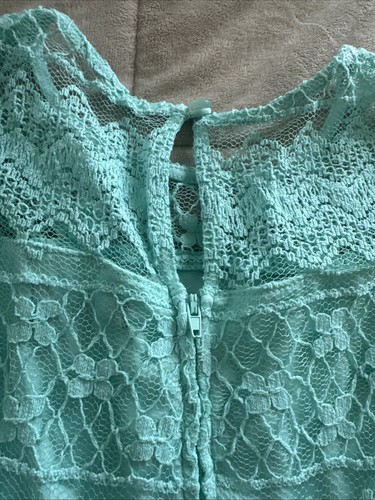 Sequin Hearts Aqua Lace Lined Cap-sleeves Dress with Keyhole Back, Girls Size 12 - Picture 7 of 7