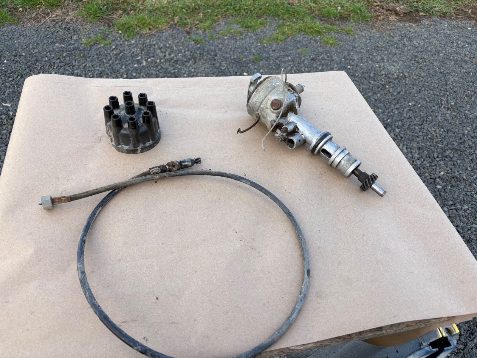 Ford Truck FT 330 361 391 Distributor w/ Tachometer Cable F600 F500 F-600 F-500