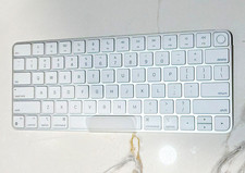 Apple Compact Wireless Bluetooth Keyboard Whi...