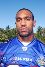 Julian Peterson NFC poses for this photo during practice prior to - Old Photo 3