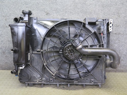 01-06 BMW E46 330Ci M54 M/T ENGINE RADIATOR A/C CONDENSER FAN SHROUD ASSY OEM