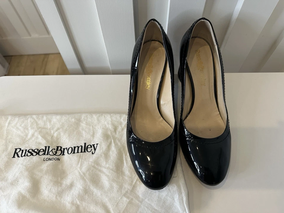 RUSSELL & BROMLEY Black Patent Leather Court Shoes Size UK 7 EUR 40 - Image 4 of 4