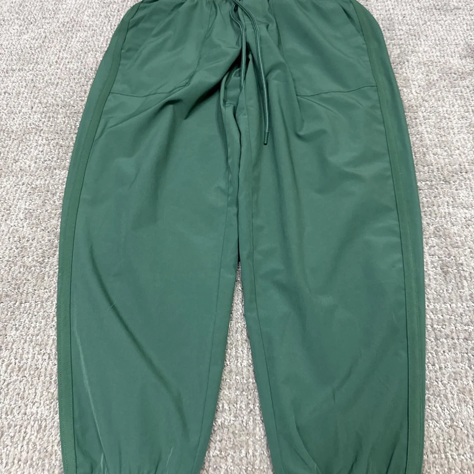Lou & Grey Jogger Pants Green Pockets Women’s Size Small - Image 4 of 4