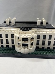 LEGO- ARCHITECTURE- THE WHITE HOUSE- 21006- NEAR COMPLETE - No Manual